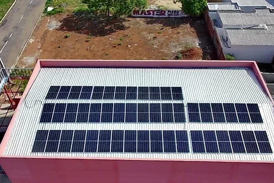 Instalação profissional de energia solar executada pela Pixel Solar
